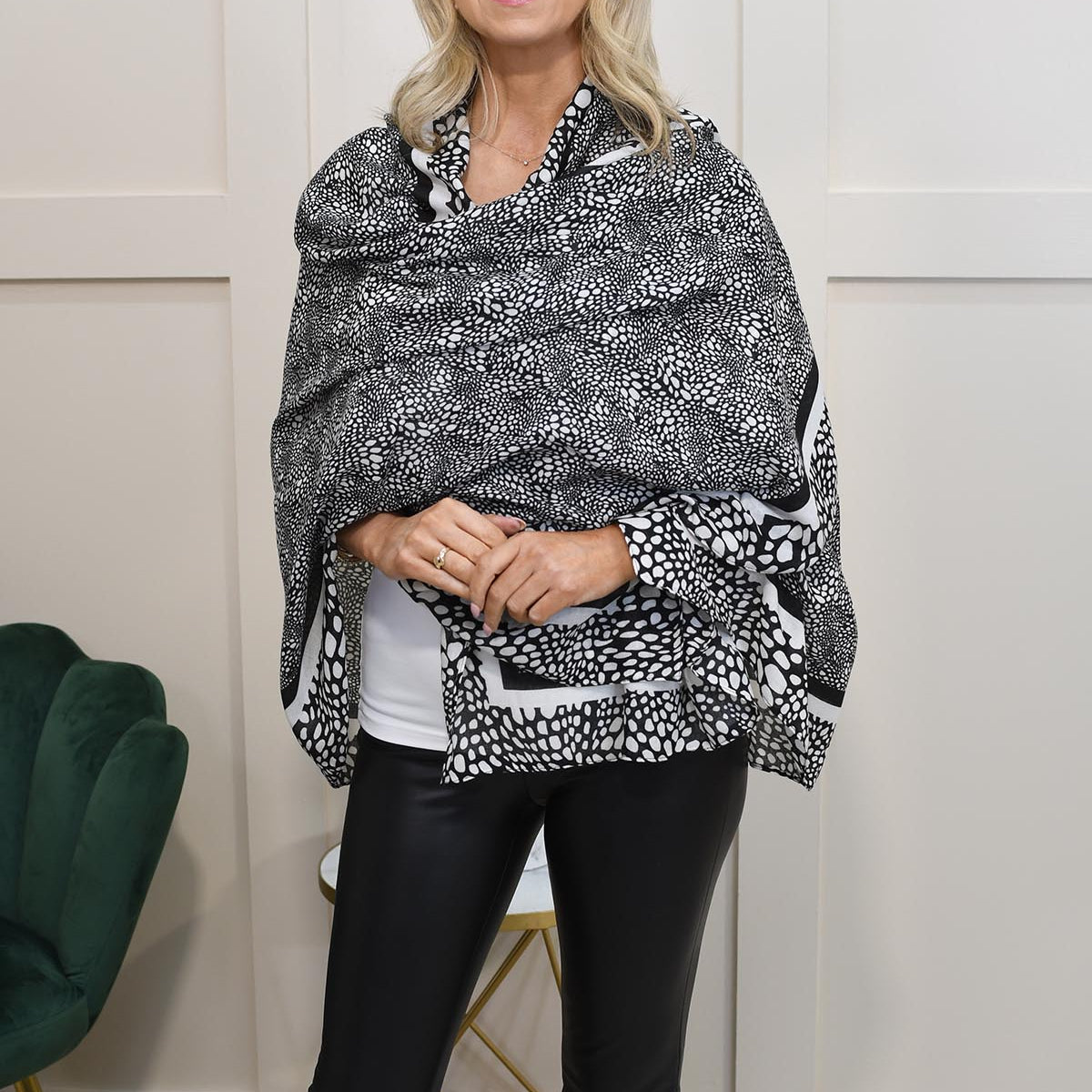 Solange scarf brown/cream