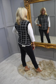 Rabe Monochrome Woollen Sweater Vest-51-221700