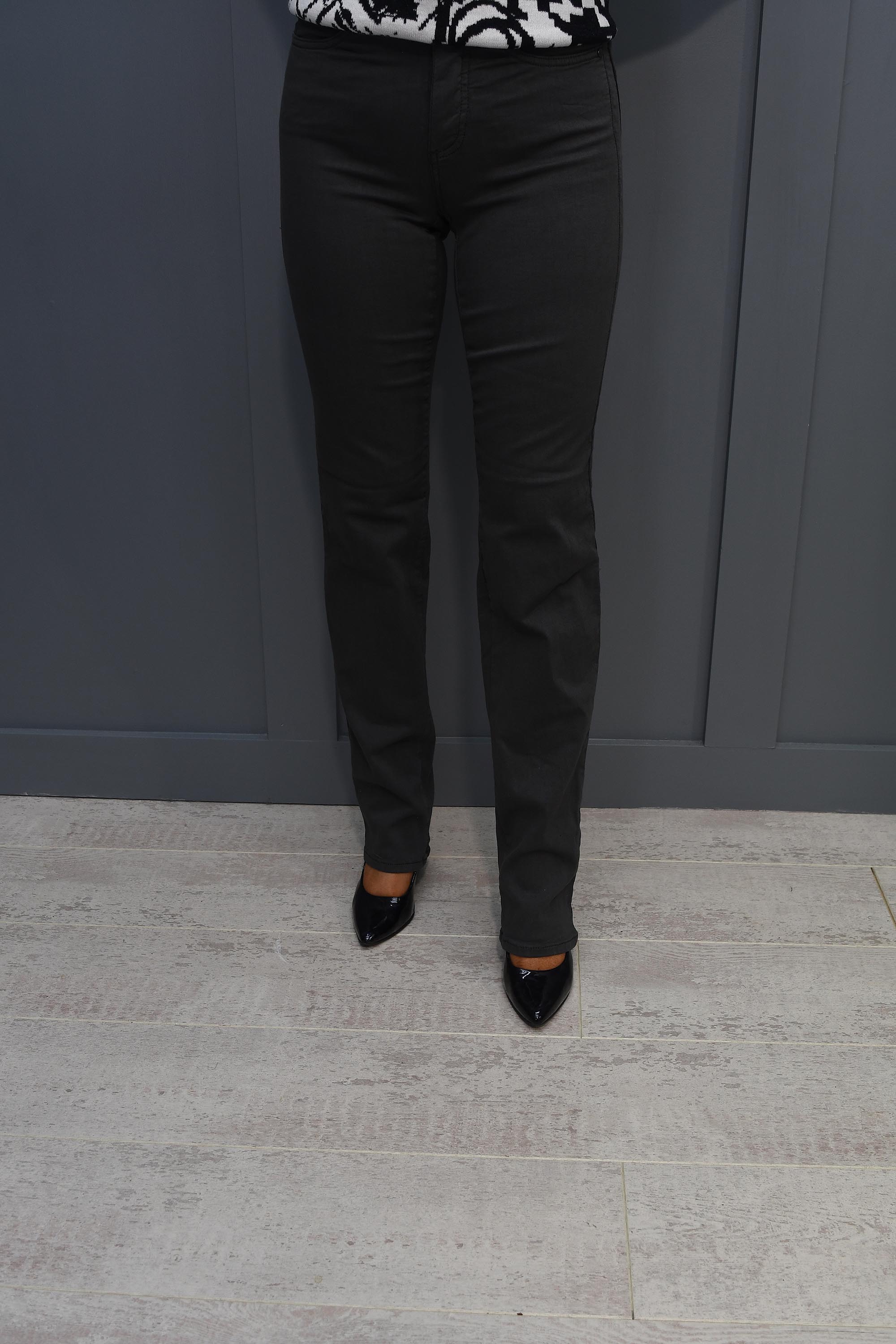 Cro Magic Fit Dark Grey Straight Jeans -5525 525 191